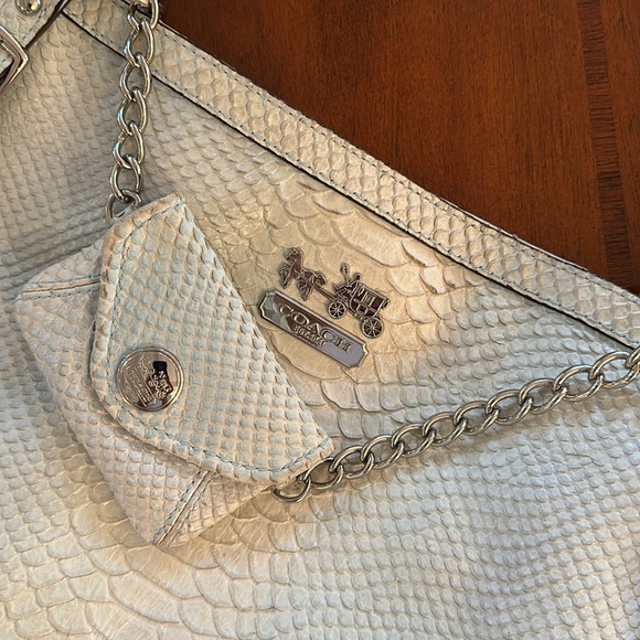 Early 2000s Coach Pale Blue Tote Bag - Picture 2 of 12